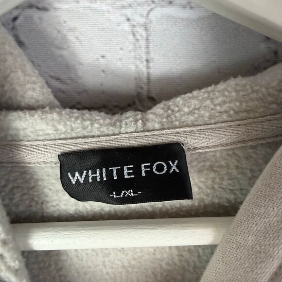 White Fox Hoodie Size L/XL Grey Beige - Picture 3 of 6
